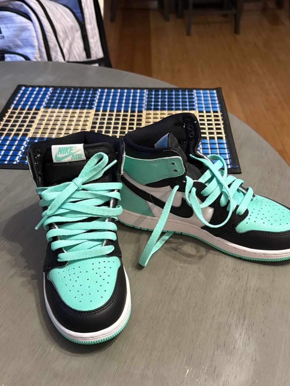 Nike Air Jordan 1 youth Sneakers in Mint/Black